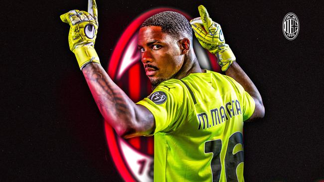 世界杯三个东道主墨加美依次被分至ABD三组，不用参与抽签（世界杯东道主墨西哥、加拿大、美国直接落位A、B、D组三，无需抽签）