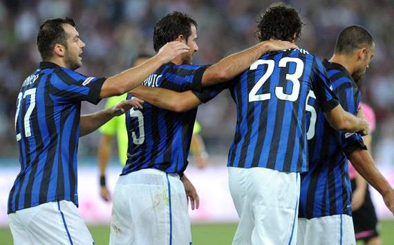 欧冠2-1逆转！巴萨天降神兵：后卫3分钟梅开二度创历史，逼近前八（欧冠2-1翻盘！巴萨奇兵突袭：后卫3分钟梅开二度改写历史，八强在望）