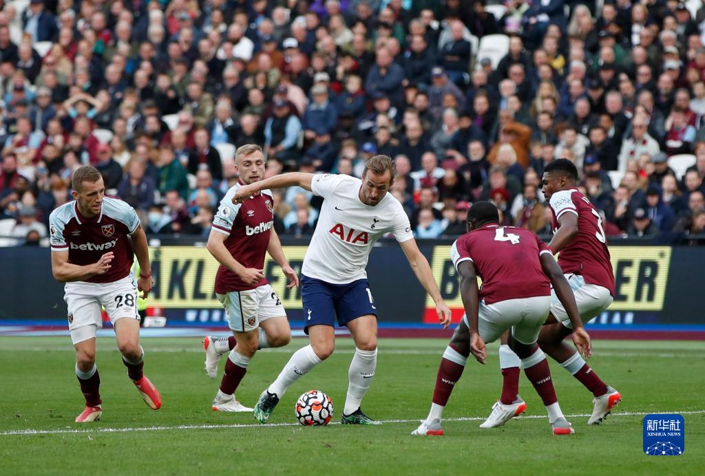 拜仁3比1逆转葡萄牙体育，欧冠小组赛六轮全胜（拜仁3-1翻盘葡萄牙体育，欧冠小组赛豪取六连胜）